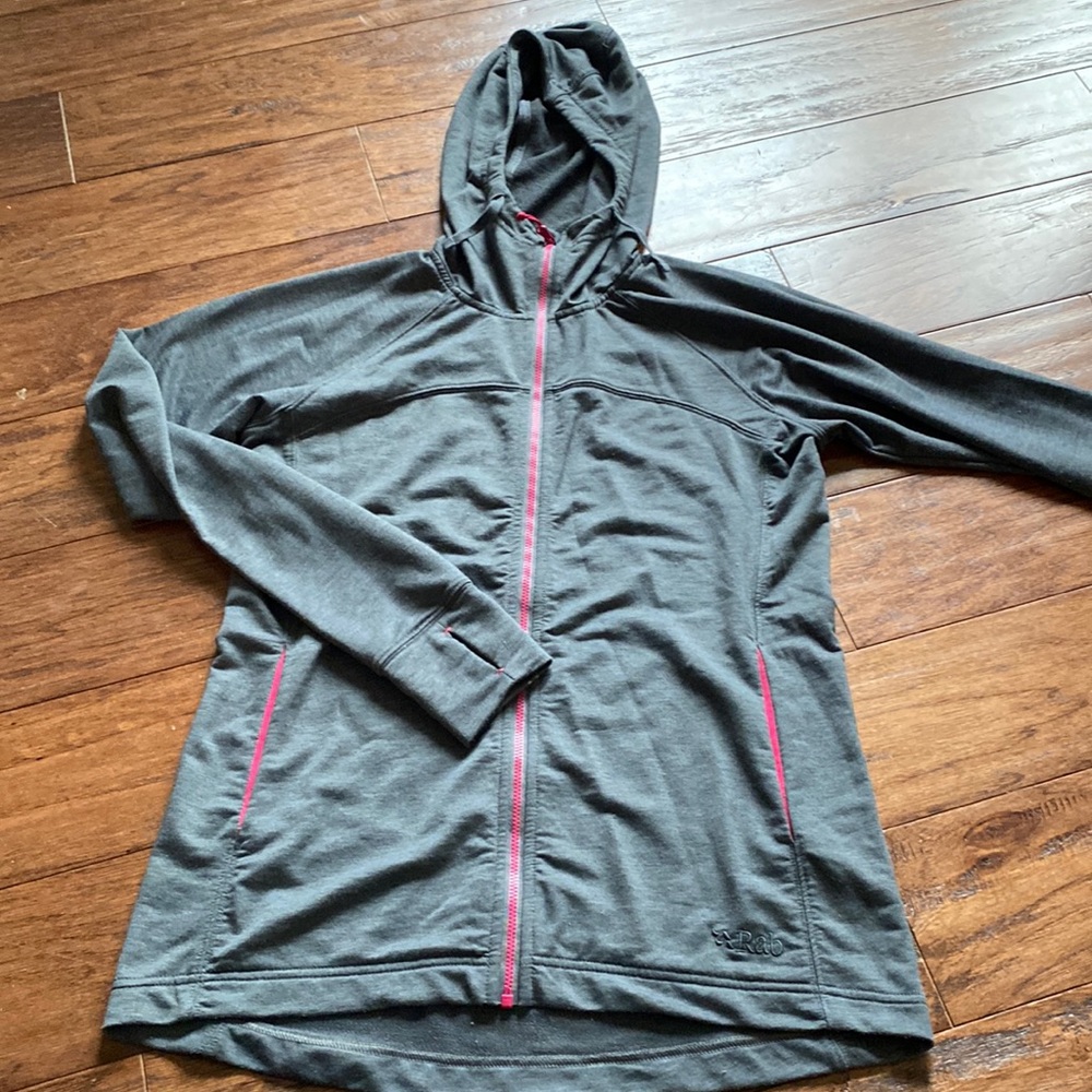 Rab top out hoody